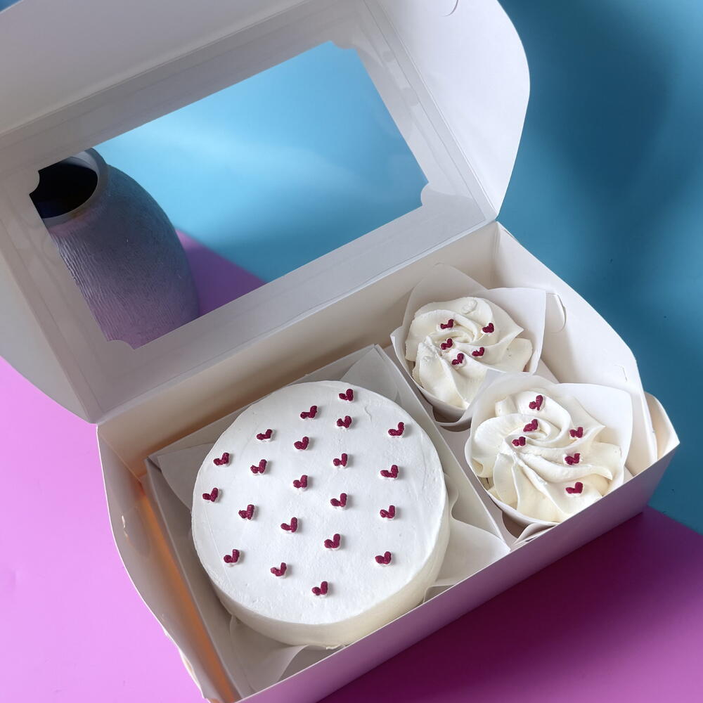 Бенто + 2 капкейка для любимой 14 февраля