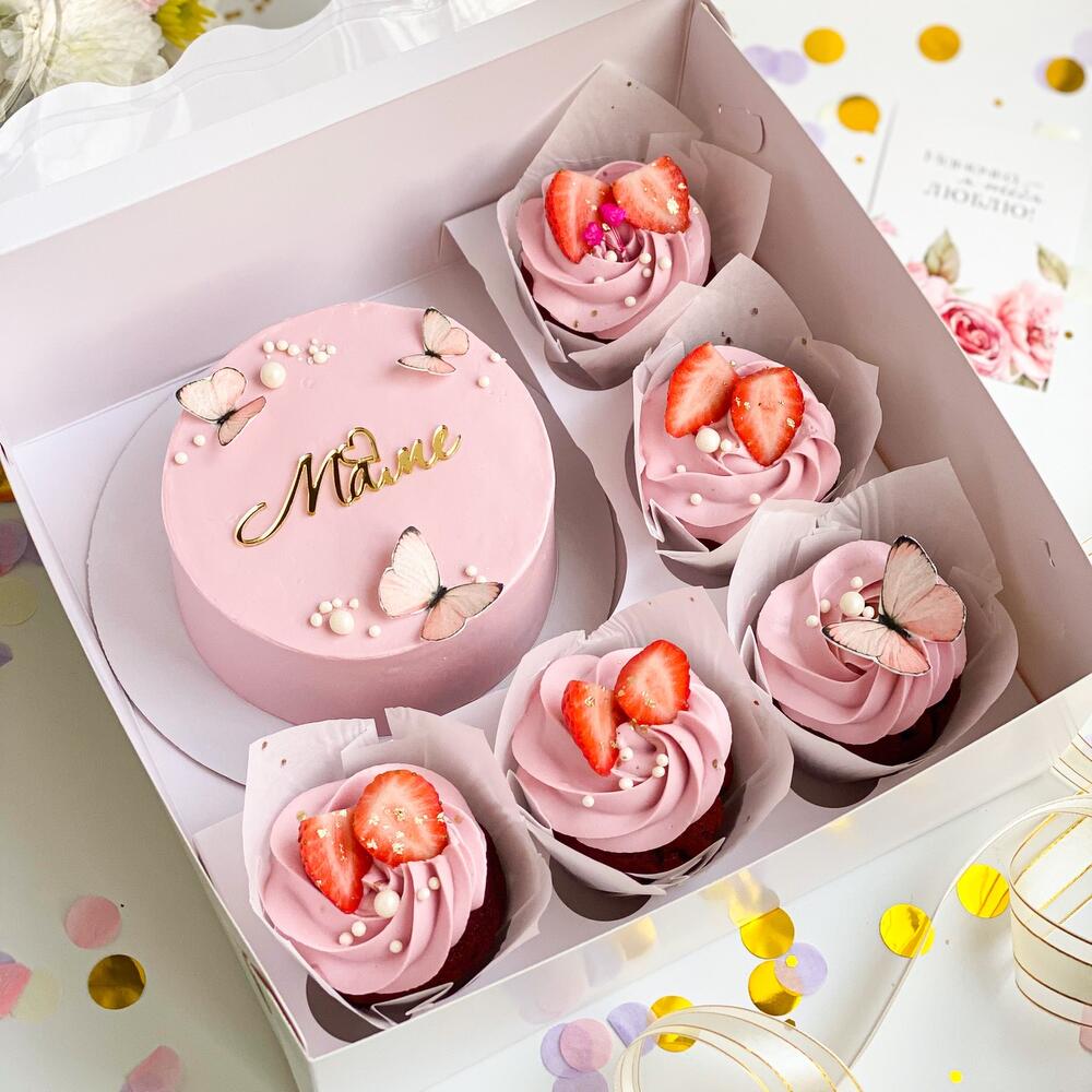 Бенто и 5 капкейков розовые для мамы