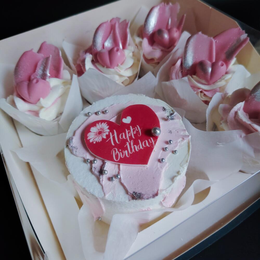 Бенто + капкейки