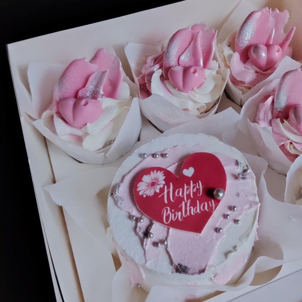 Бенто + капкейки