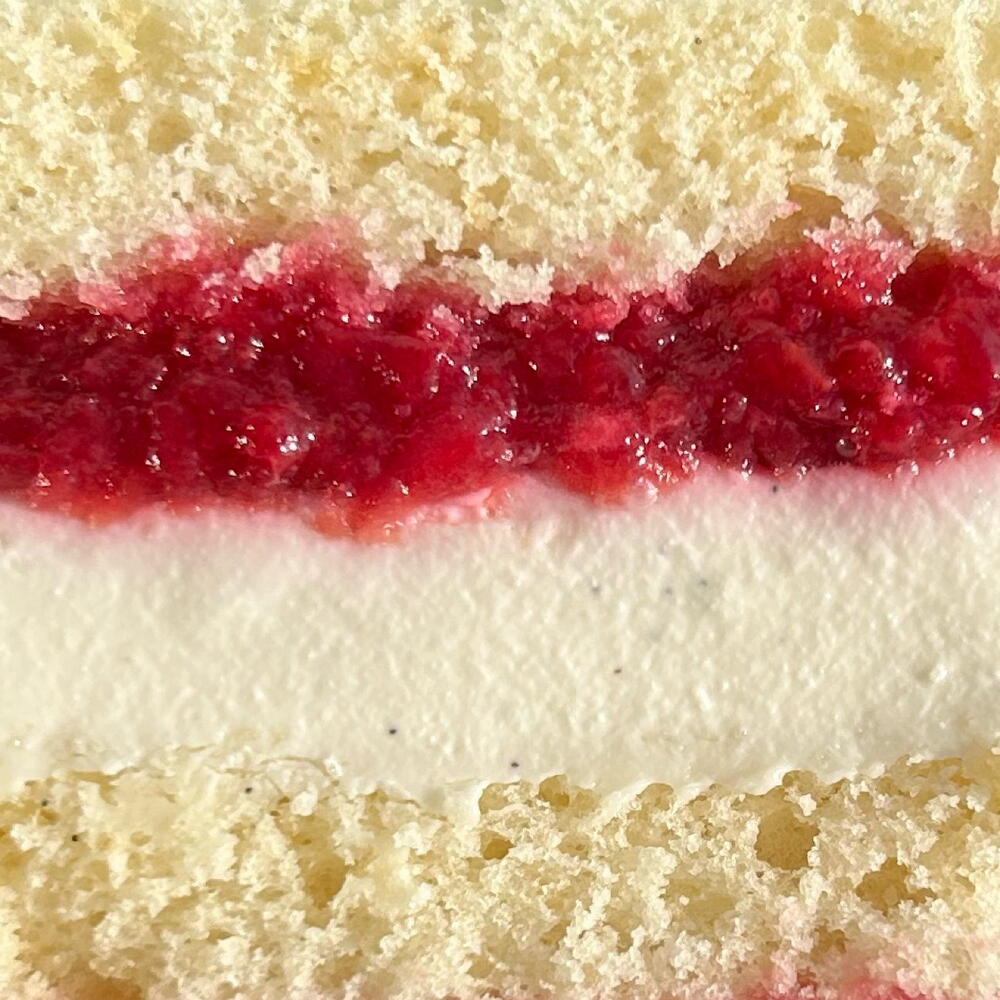 Бенто ламбет с бантиками на день рождения в премиум упаковке