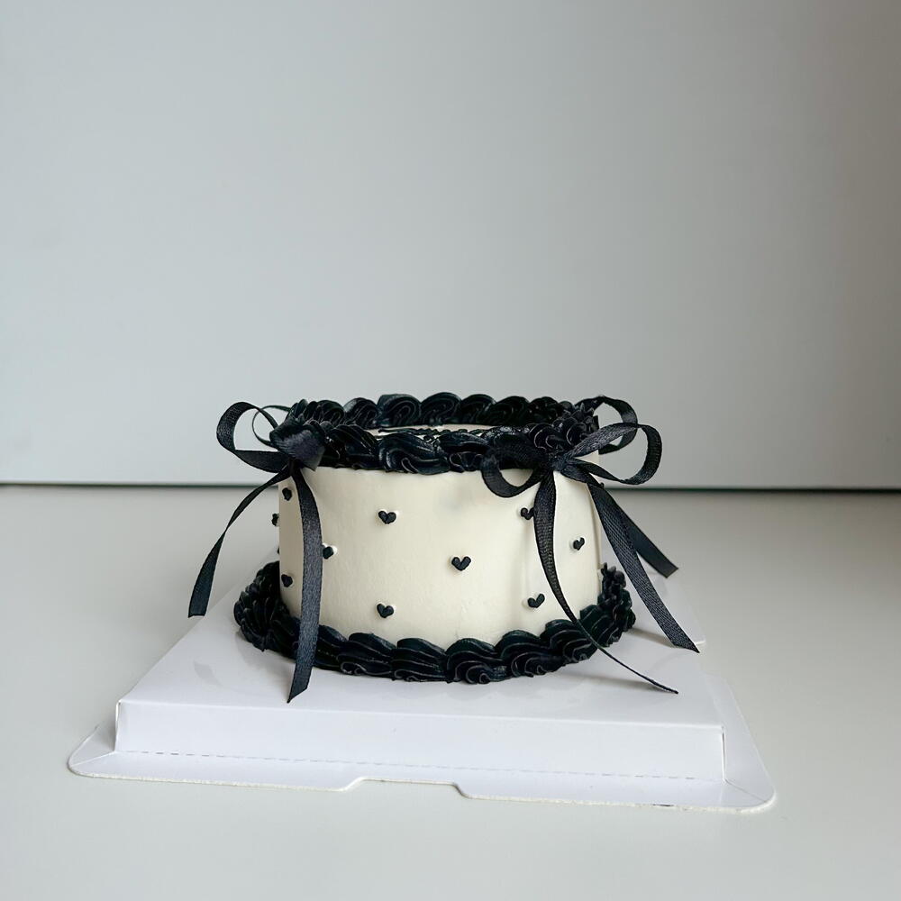 Бенто ламбет с бантиками на день рождения в премиум упаковке