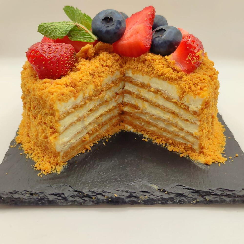 Бенто медовик