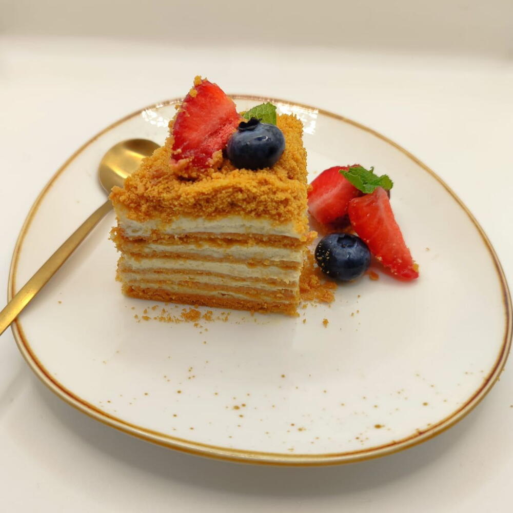 Бенто медовик