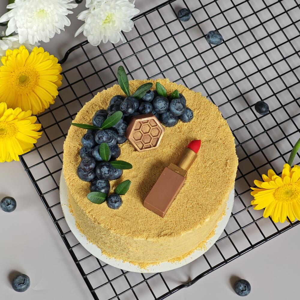 Бенто медовик маме, коллеге, бабушке, сестре в подарок