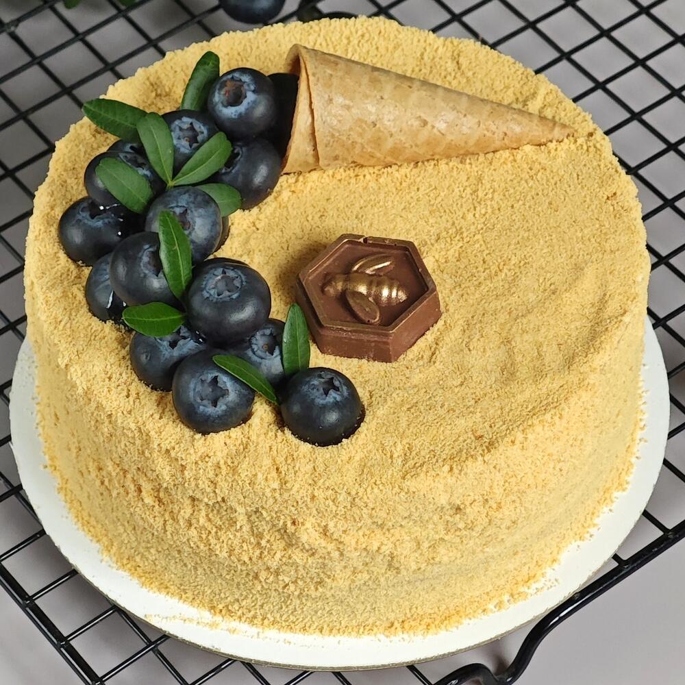 Бенто медовик в подарок маме, подруге, сестре, брату