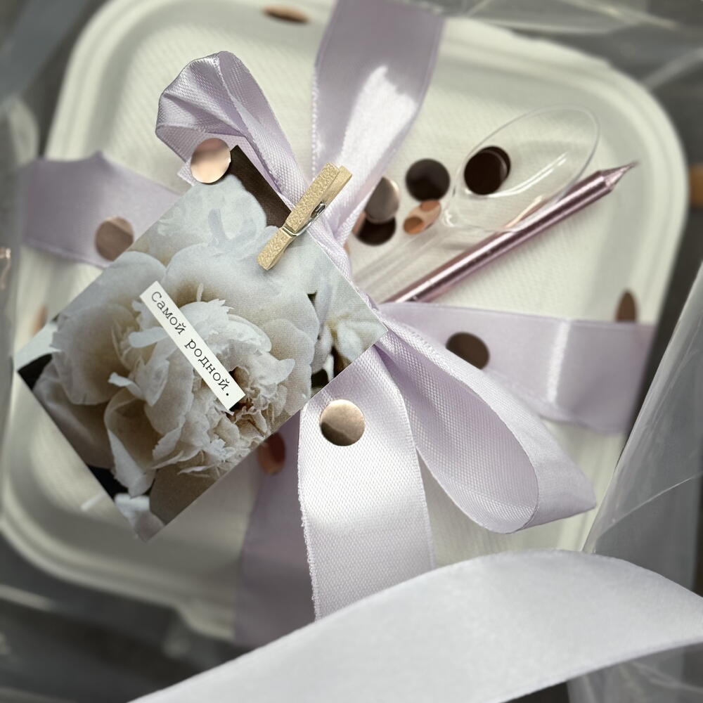 Бенто на День матери с пищевым золотом