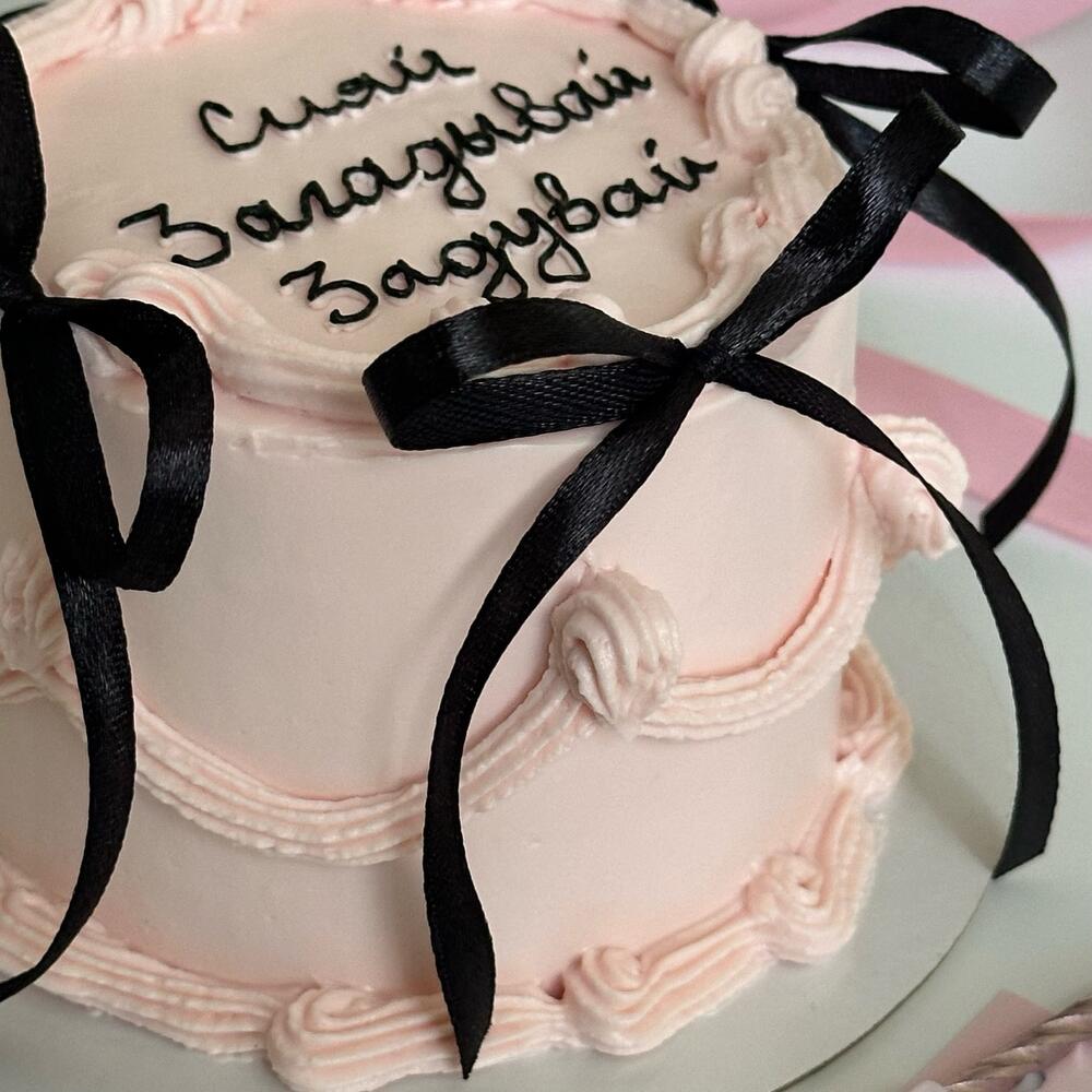 Бенто на день рождения Ламбет с бантиками