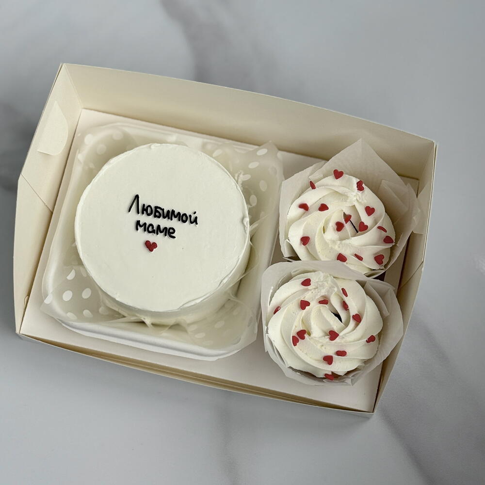 Бенто набор любимой маме с капкейками