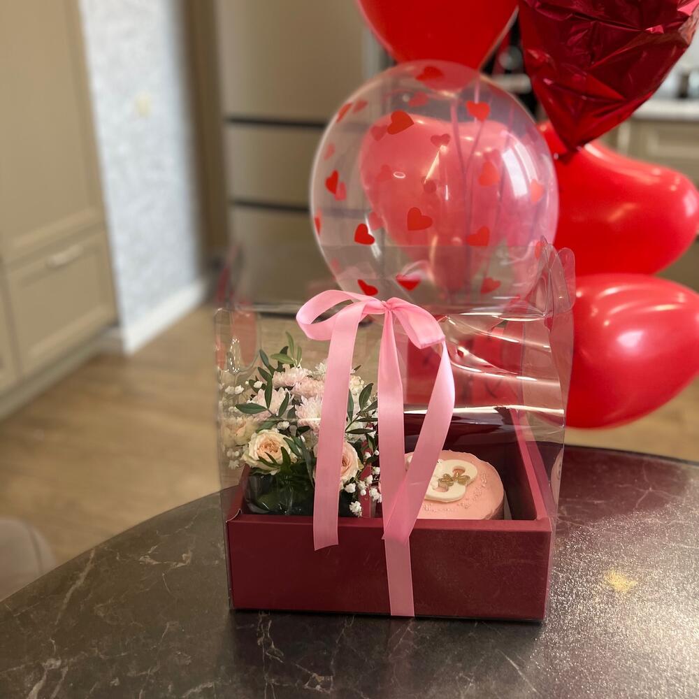 Бенто набор с букетом на 1 сентября