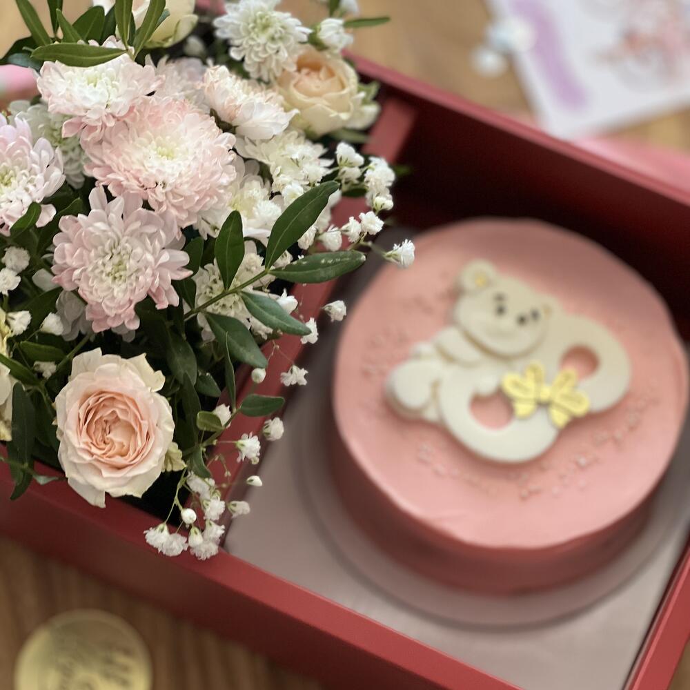 Бенто набор с букетом на 1 сентября