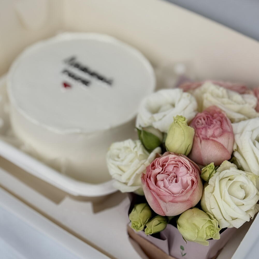 Бенто набор с цветами любимой маме