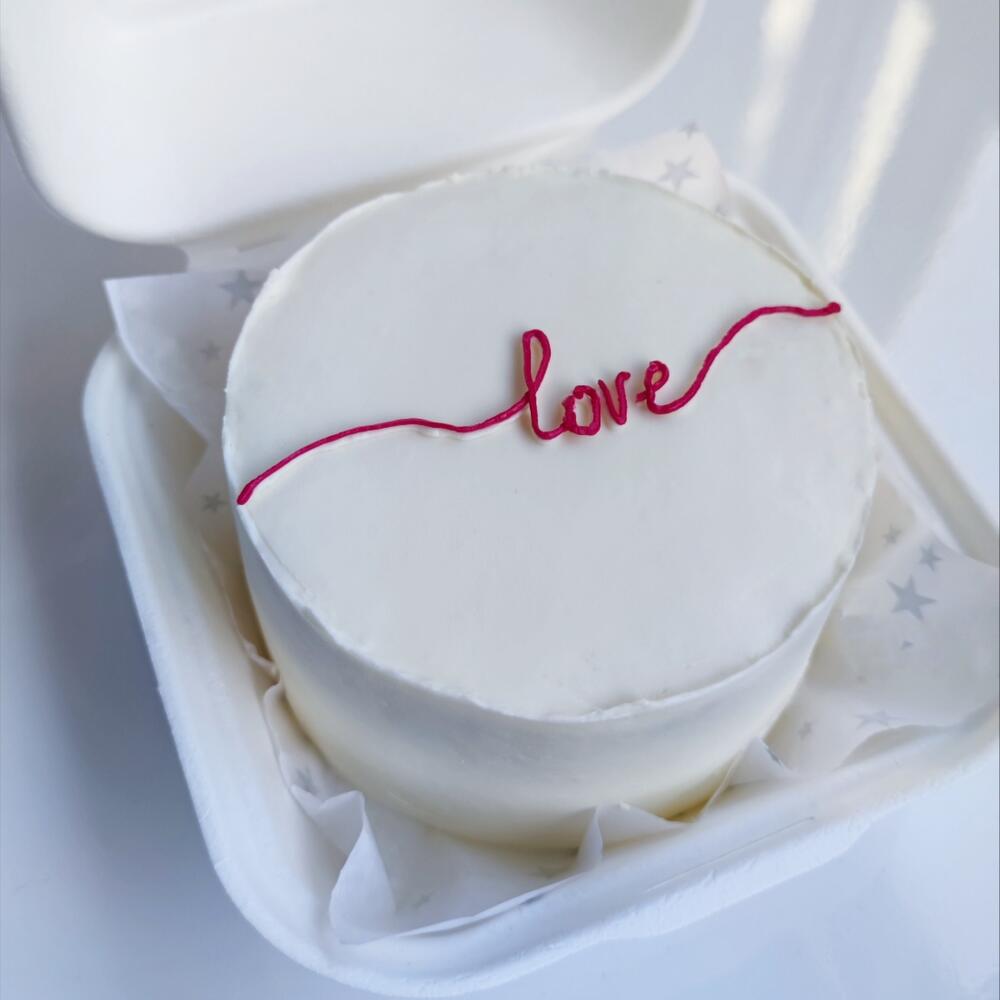 Бенто (надпись Love)