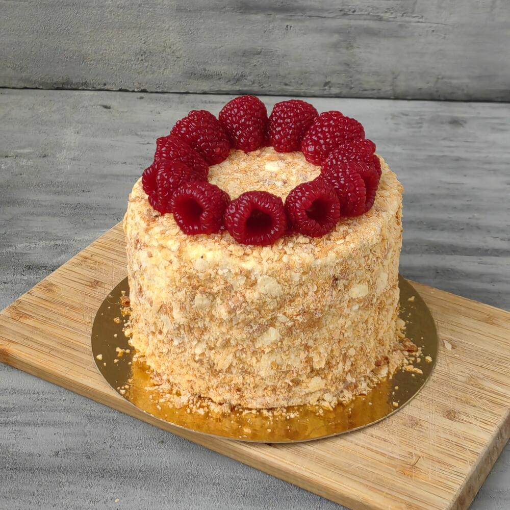 Бенто наполеон с малиновым венком в подарок маме, подруге, бабушке, жене