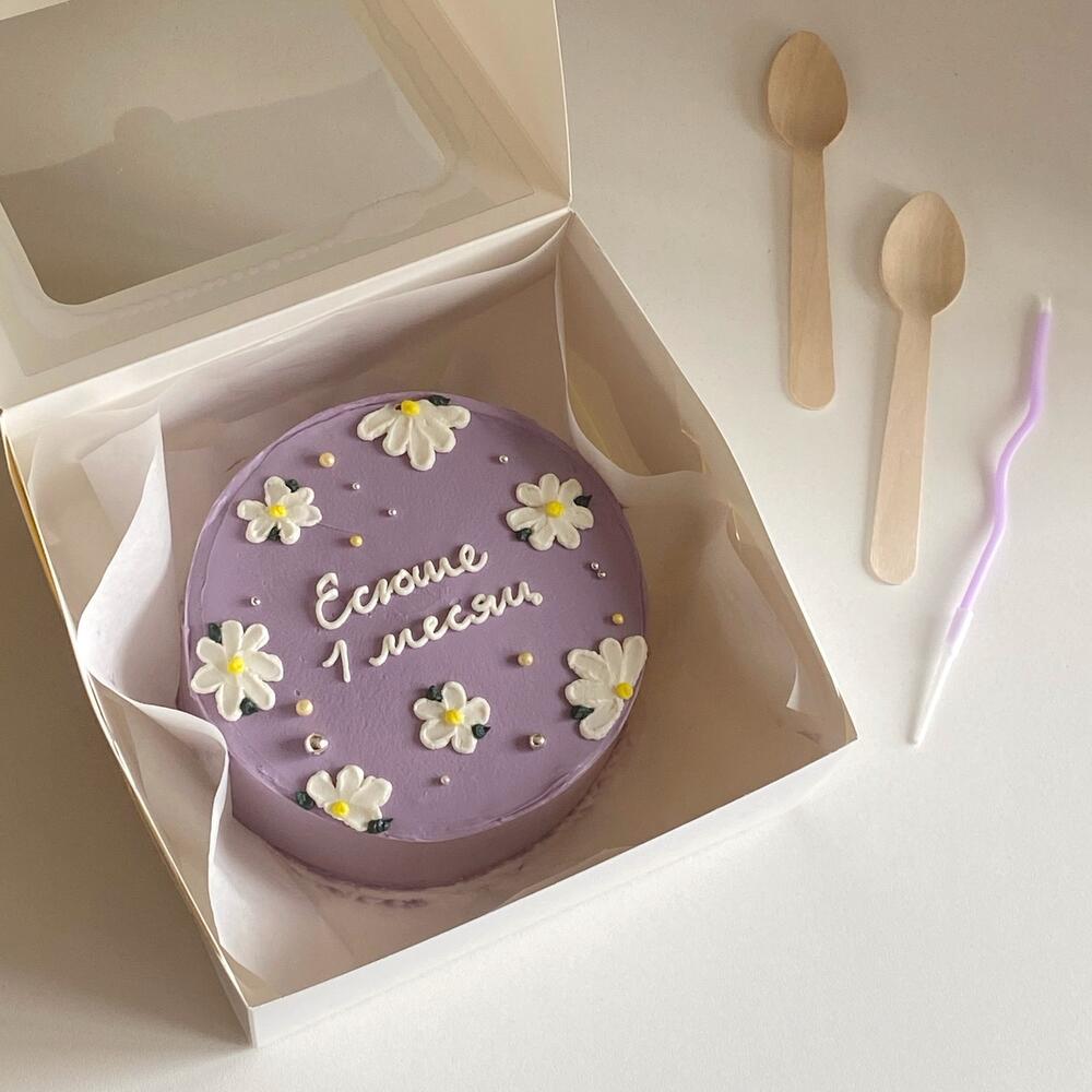 Бенто побольше с цветочками ваша надпись