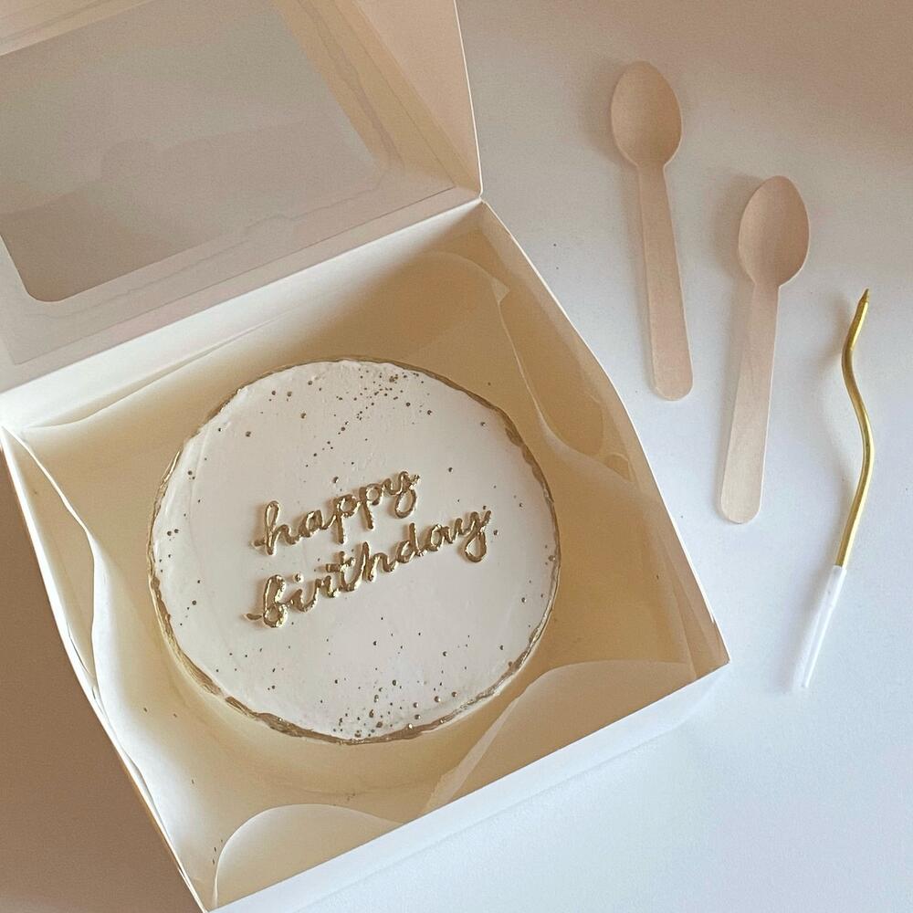 Бенто побольше с золотой надписью