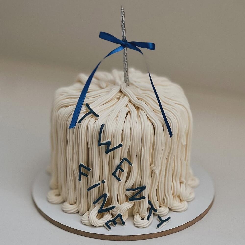 Бенто с авторским дизайном как на Пинтерест тренд 2025 года на день рождения