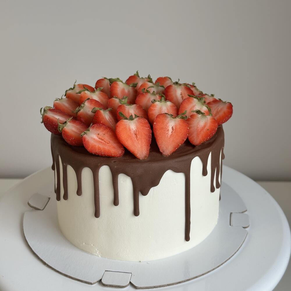 Бенто с клубникой