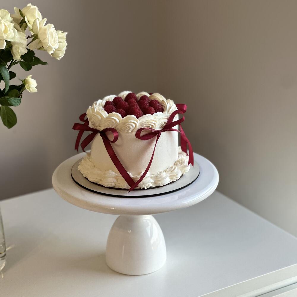 Бенто с малиной и бантиками