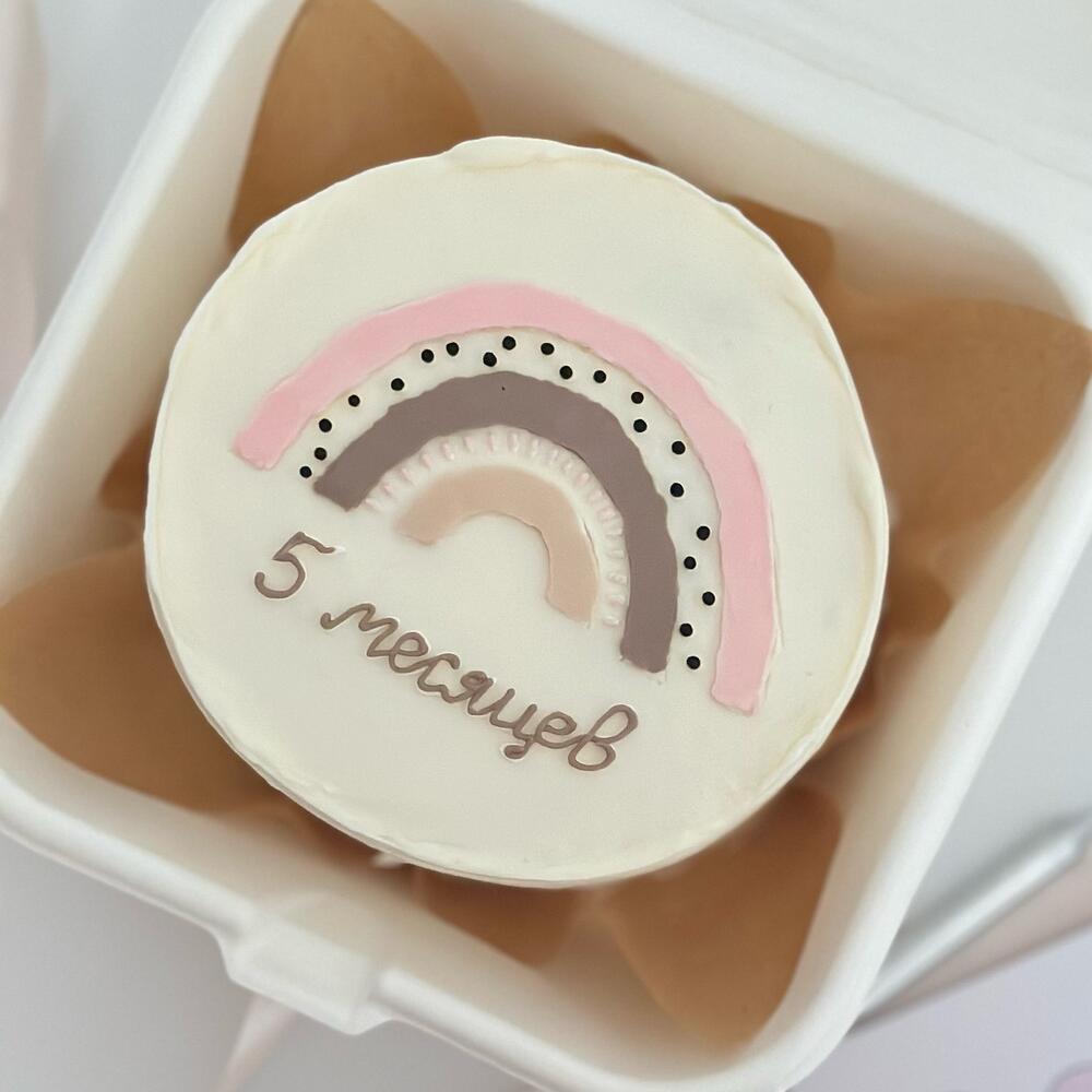 Бенто с радугой на каждый месяц малышу