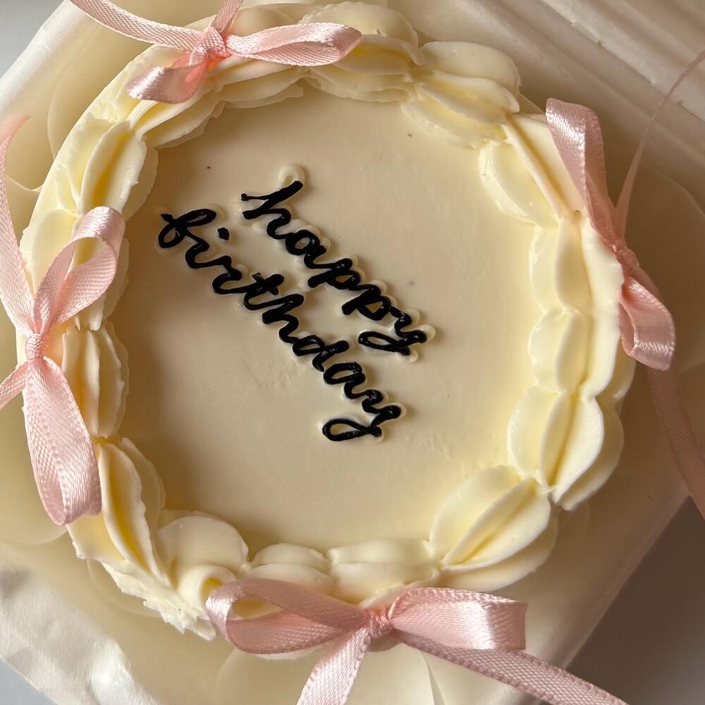 Бенто с рюшами и бантиками ко дню рождения