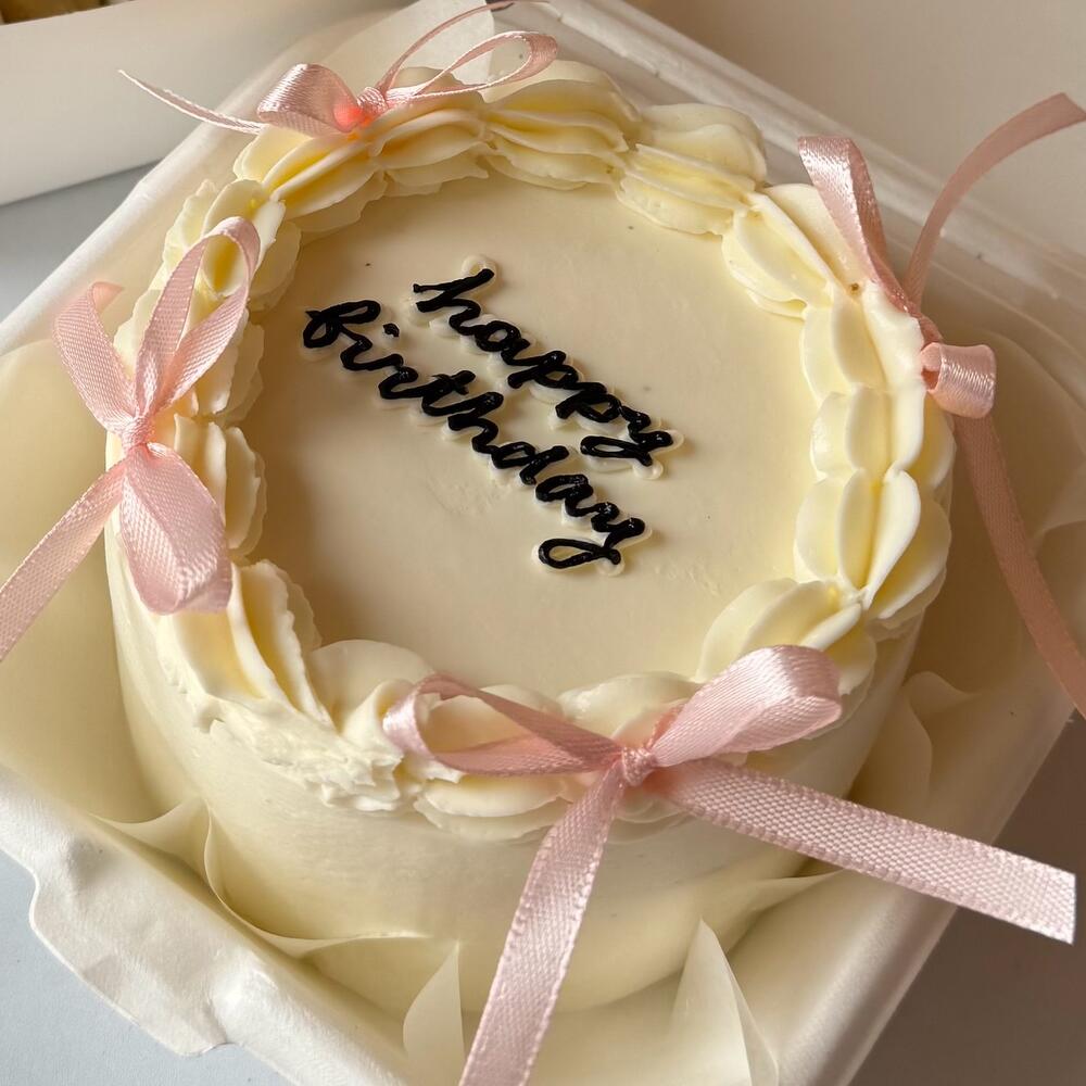 Бенто с рюшами и бантиками ко дню рождения