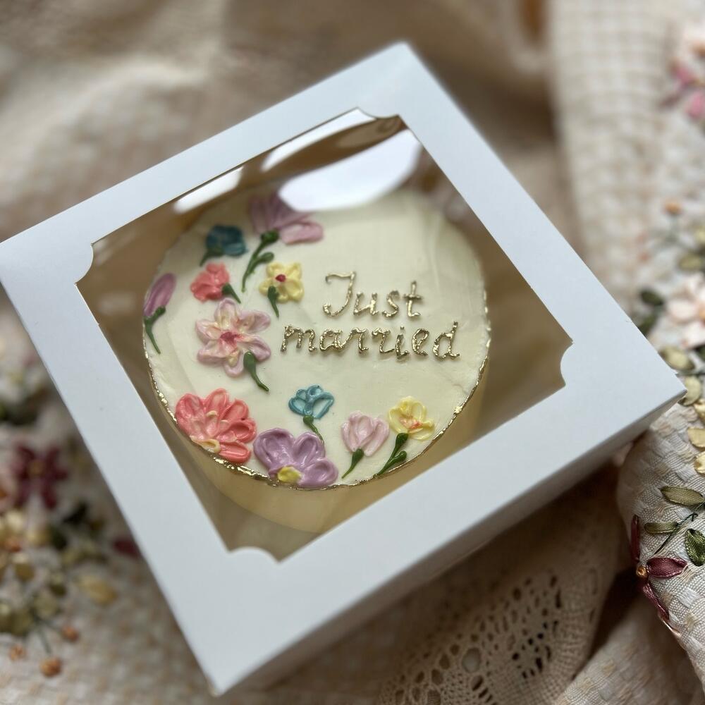 Бенто с цветочным принтом