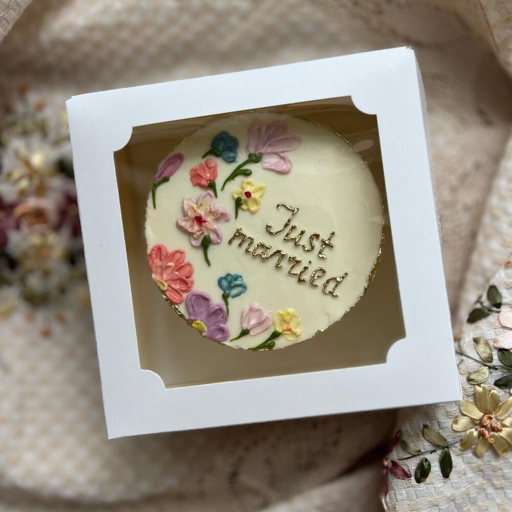 Бенто с цветочным принтом