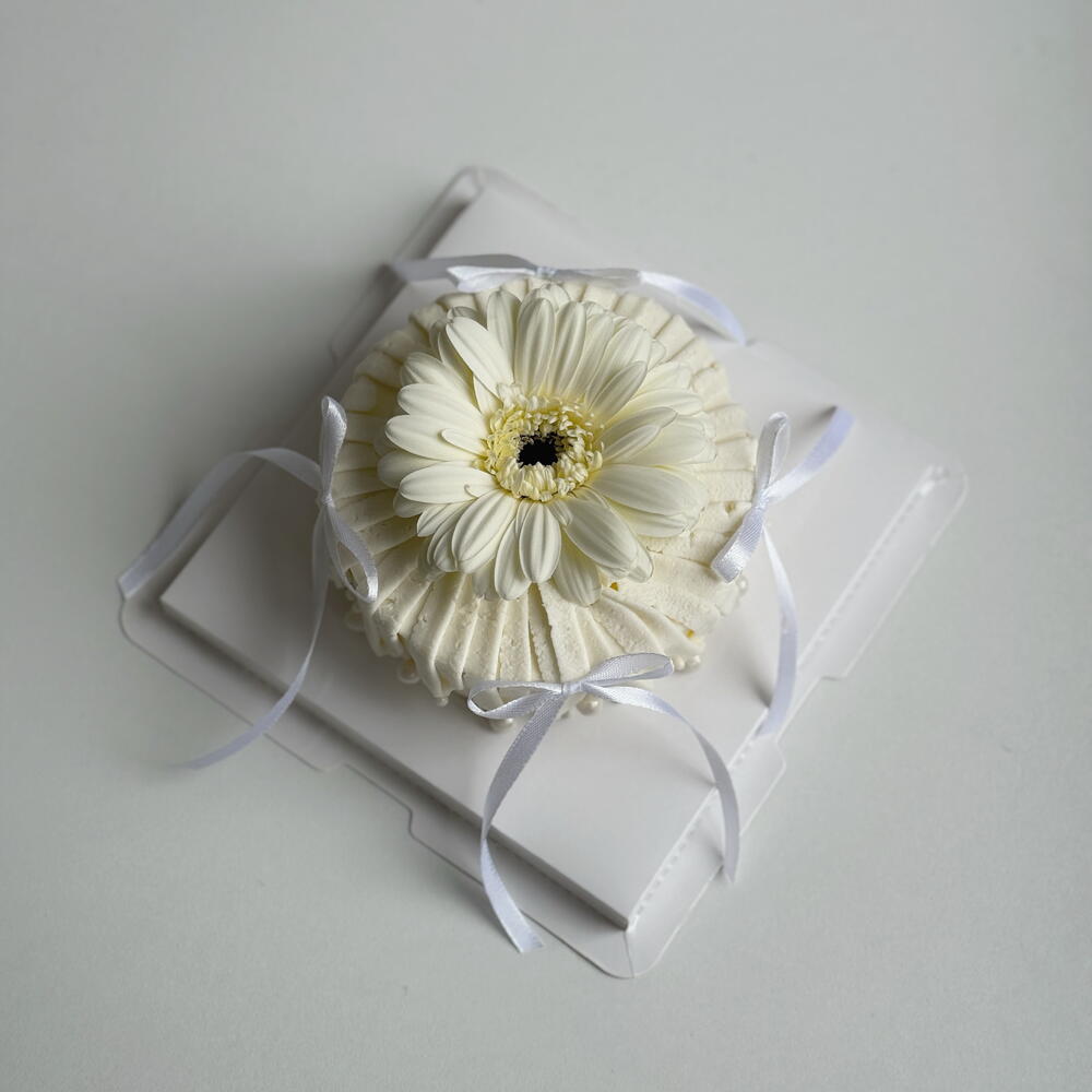 Бенто с живым цветком