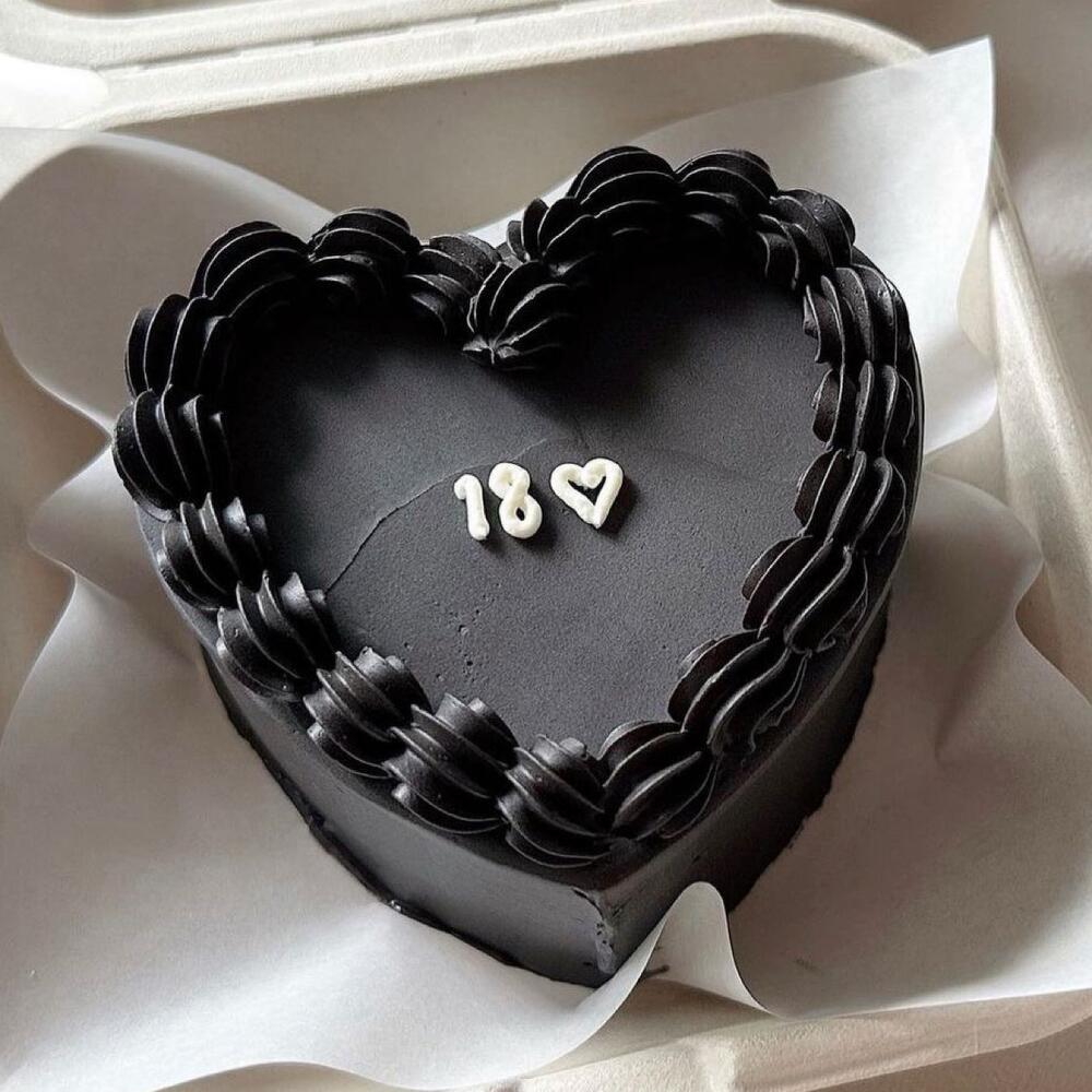 Бенто сердце черный на день рождения