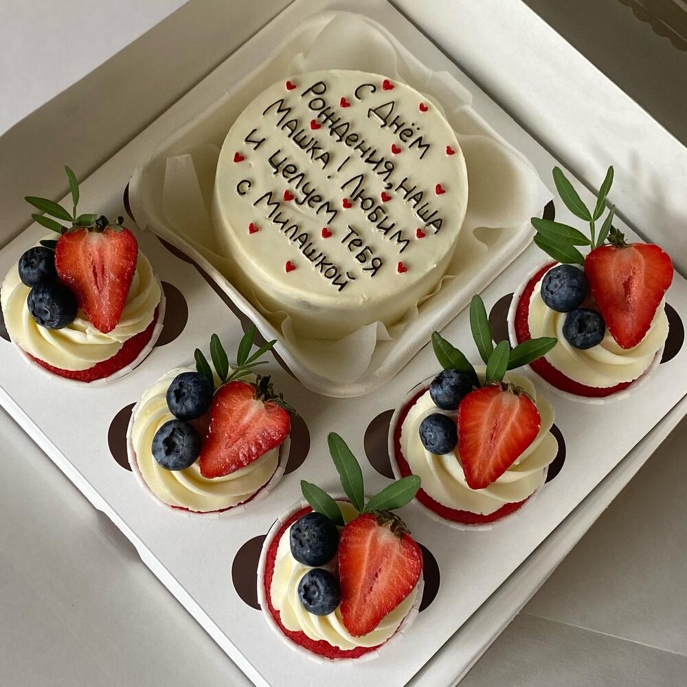 Бенто торт + 5 капкейков