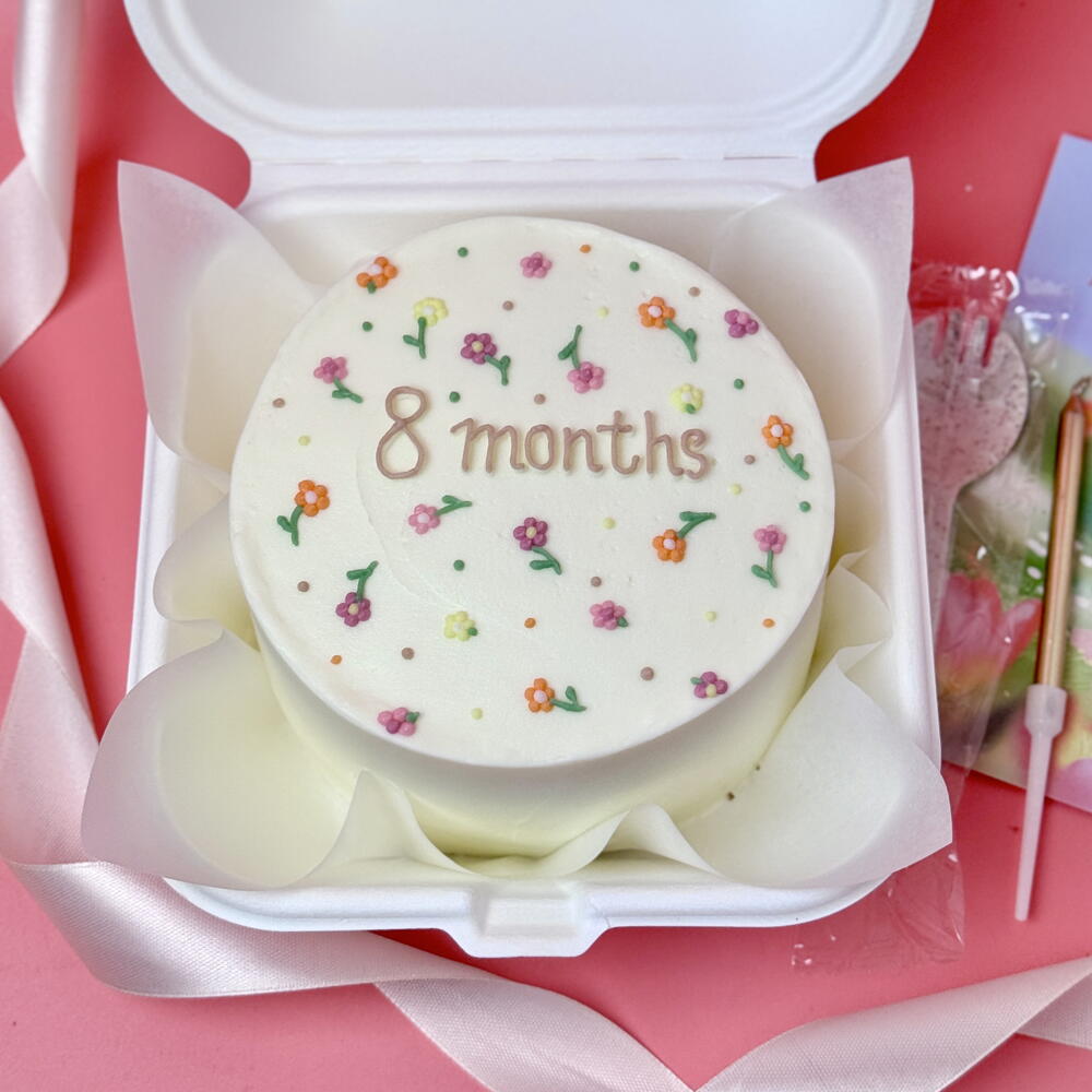 Бенто торт 8 месяцев с цветочками