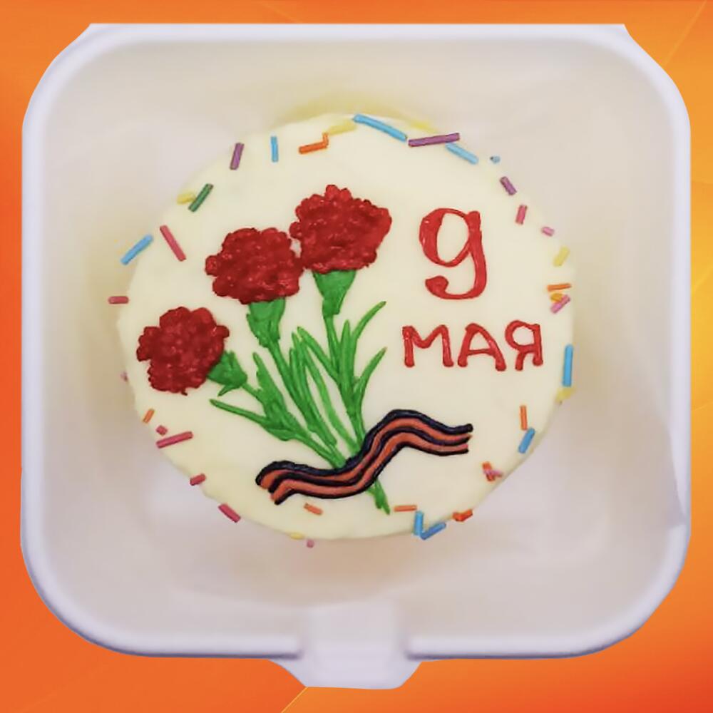 Бенто торт 9 мая Гвоздики
