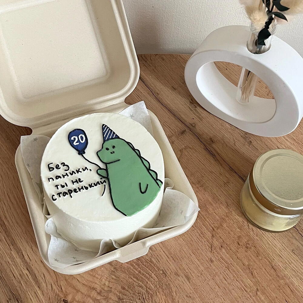 Бенто торт «без паники» с динозавром