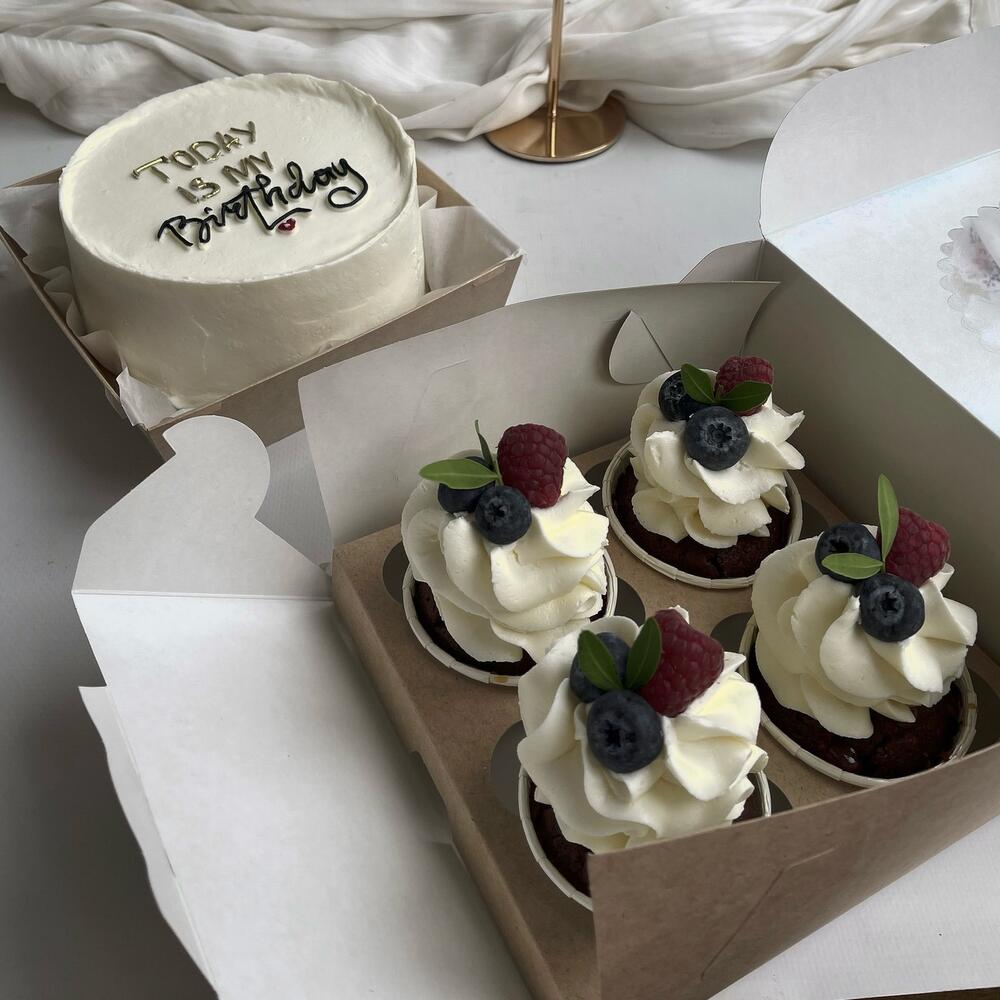 Бенто торт биг+капкейки на день рождение