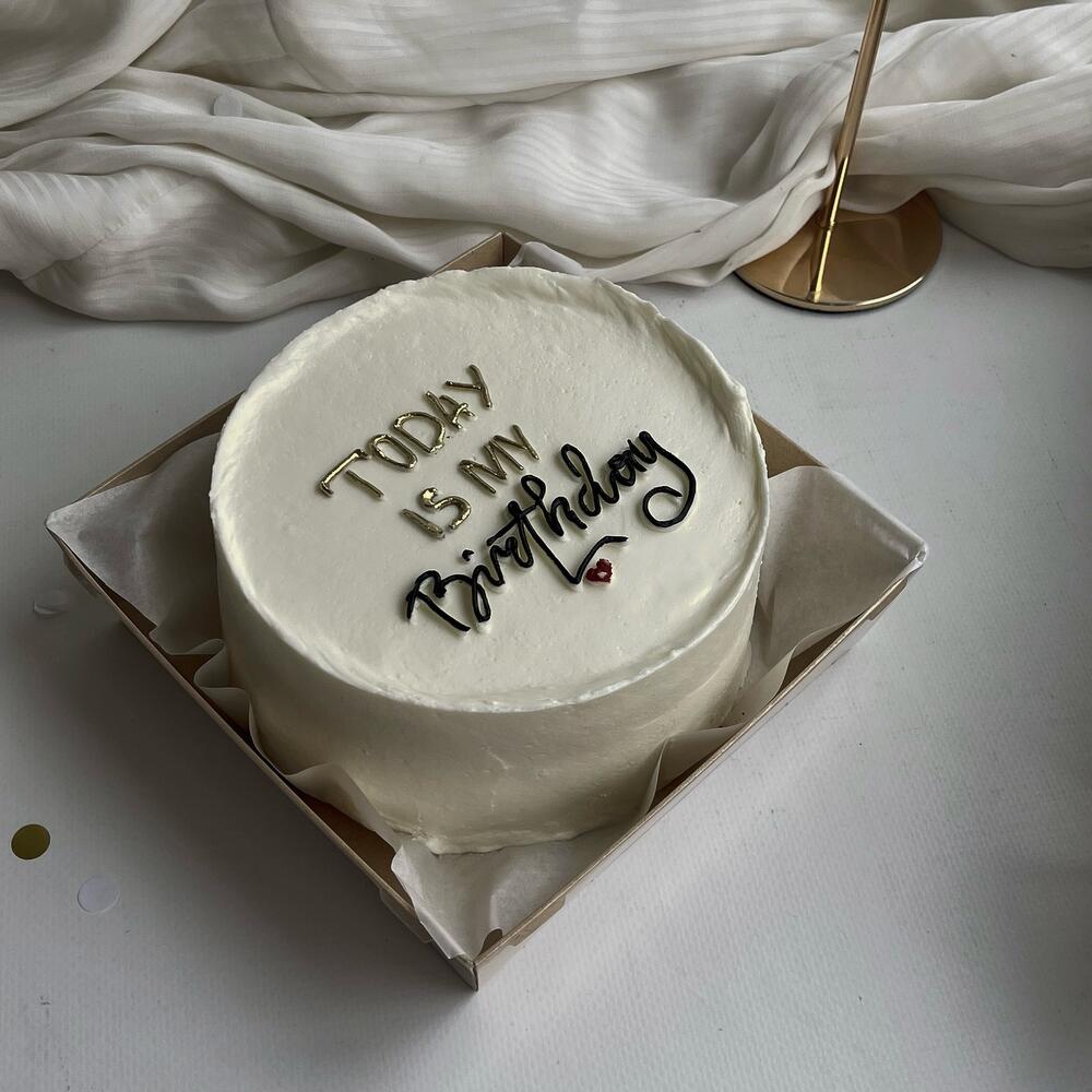 Бенто торт биг+капкейки на день рождение