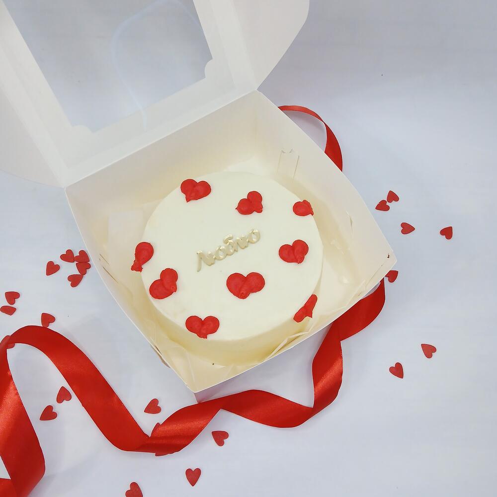 Бенто торт (большой) с сердечками , люблю