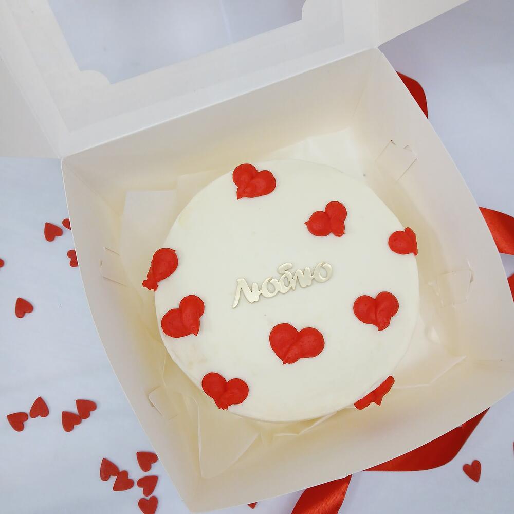 Бенто торт (большой) с сердечками , люблю