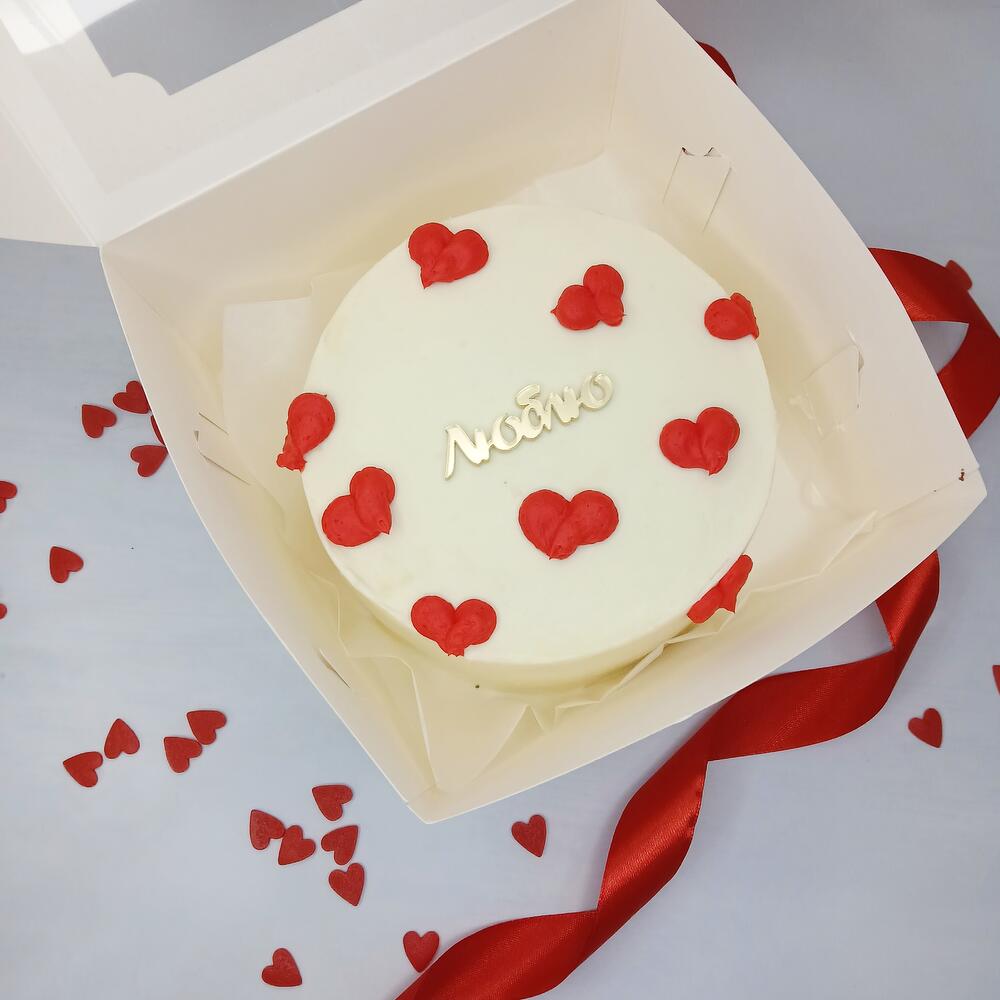 Бенто торт (большой) с сердечками , люблю