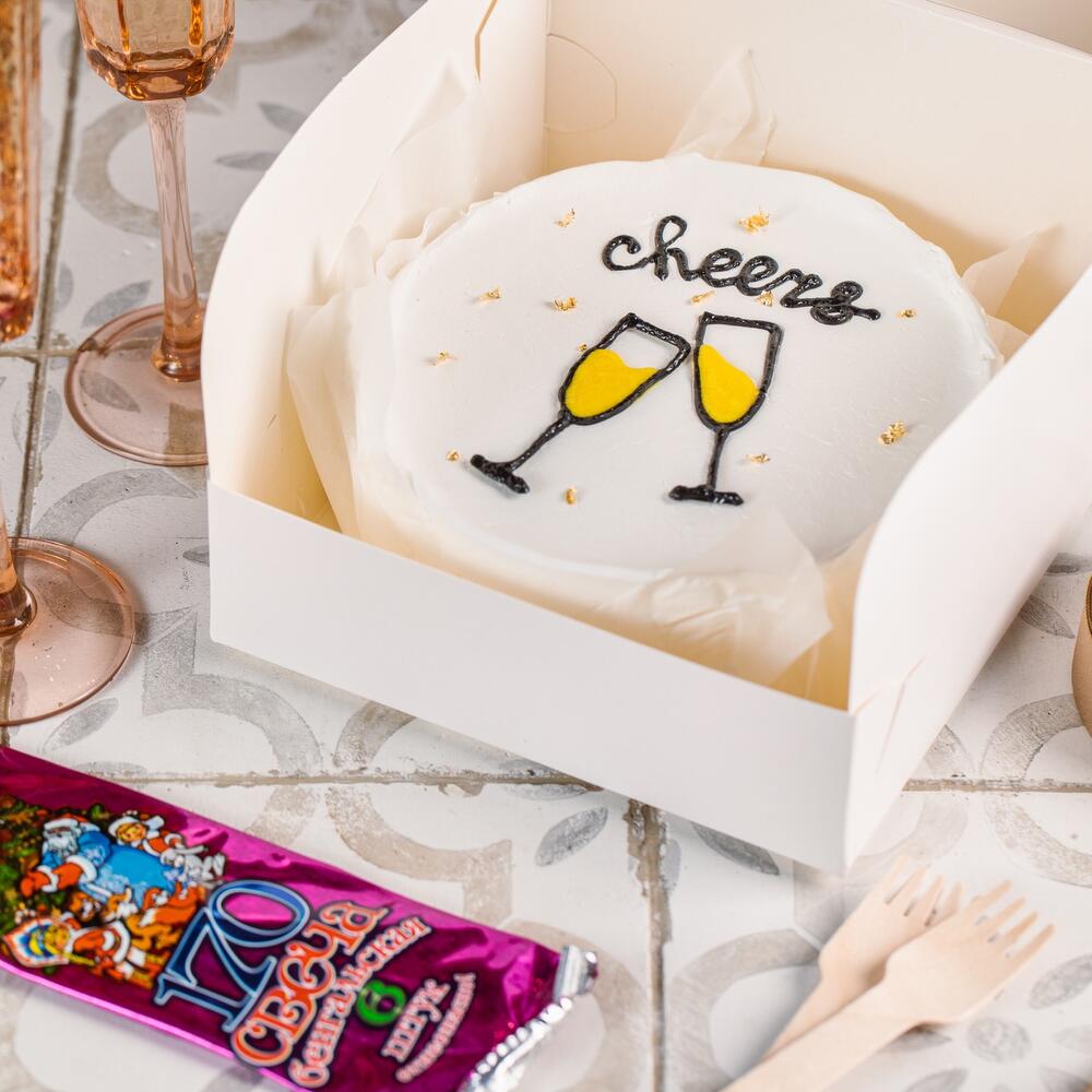 Бенто торт Cheers