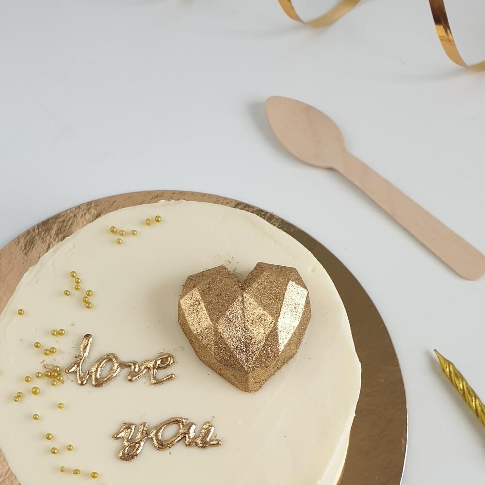 Бенто торт черешня или карамель (на выбор)