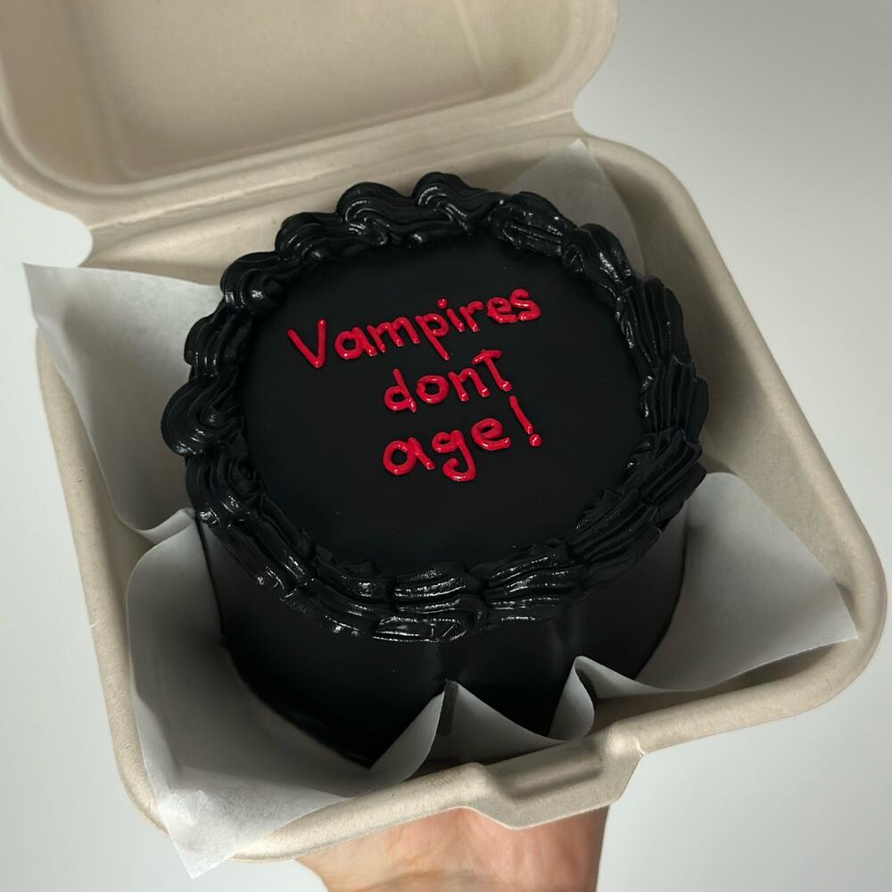 Бенто торт черный Ламбет на день рождения