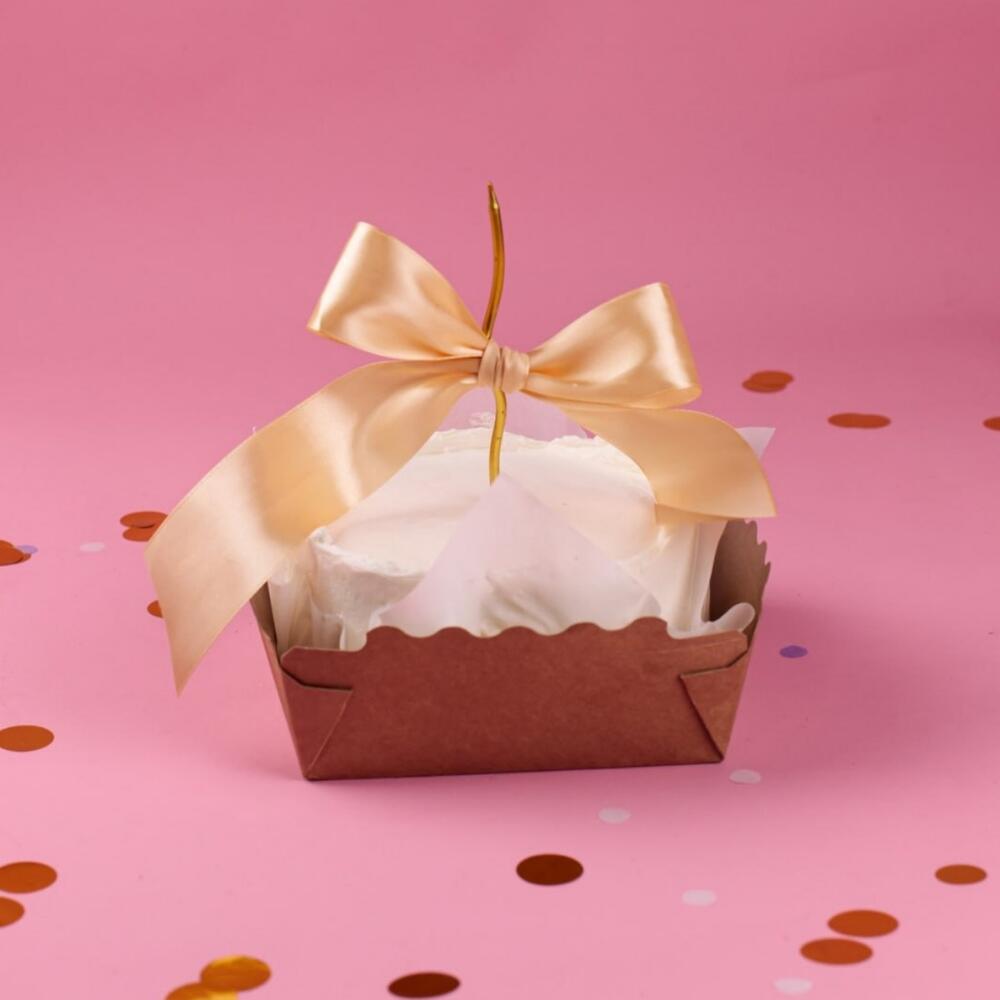 Бенто-торт Чистая простота со свечой золото