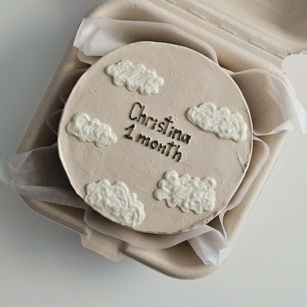 Бенто торт детский с облачками на каждый месяц