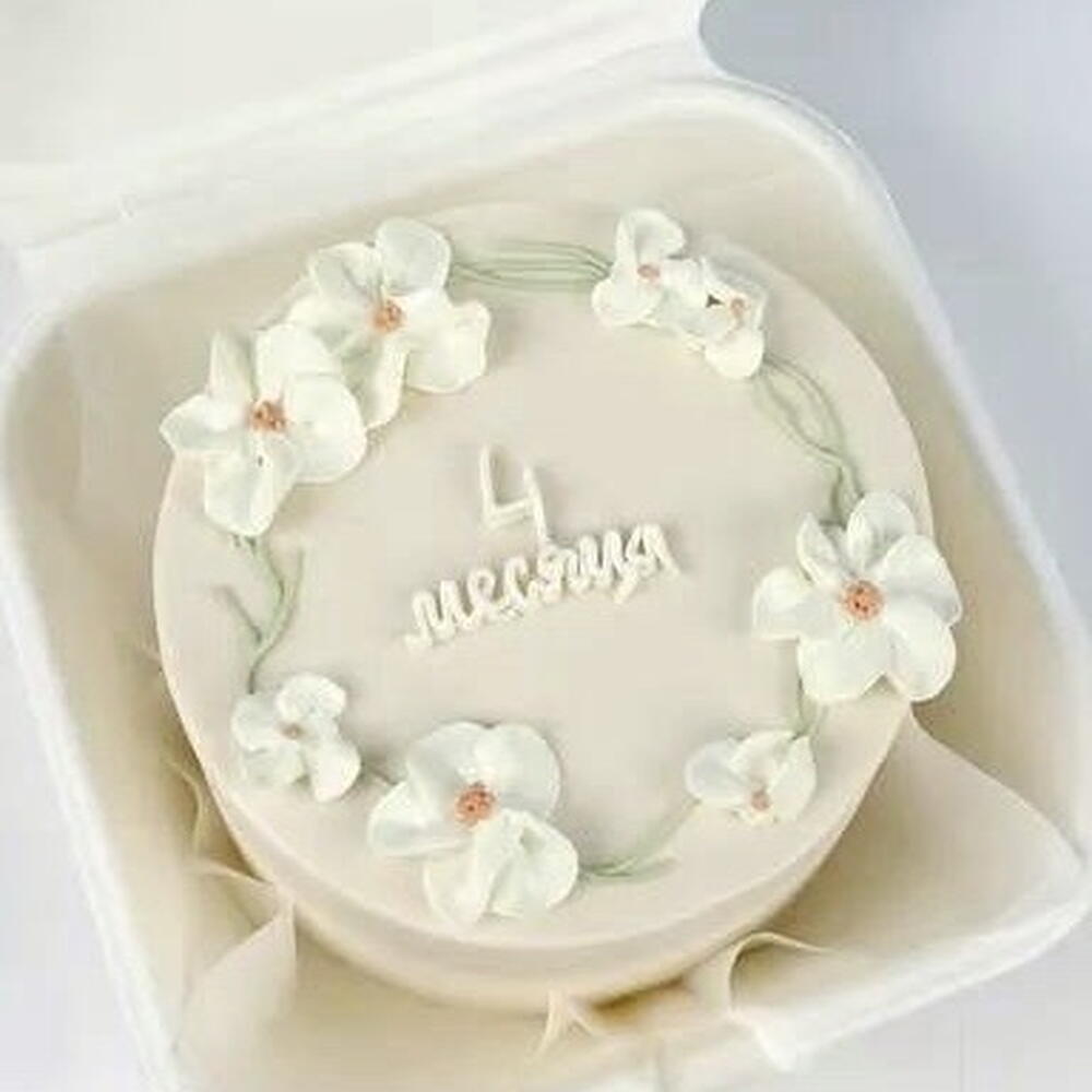 Бенто торт детский с цветами "4 месяца"