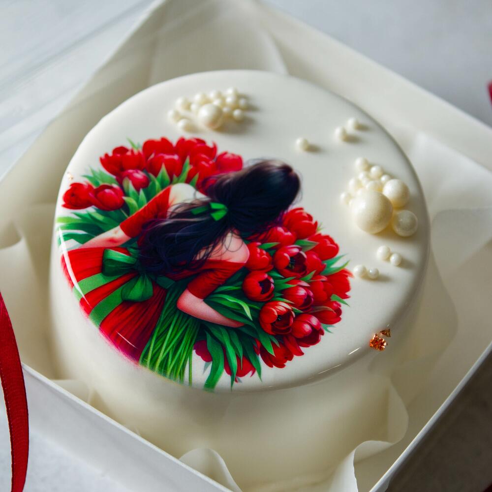 Бенто торт «Девушка с тюльпанами"