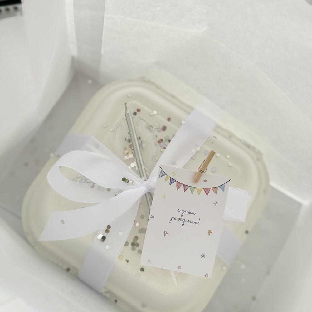 Бенто торт девушке подруге сестре любимой жене королеве на день рождения «королевы рождаются (месяц можно поменять)»