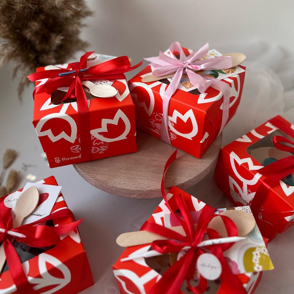 Бенто торт для девушки с бабочками