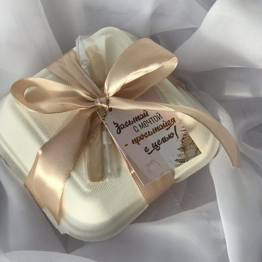 Бенто торт для девушки«Медовик»