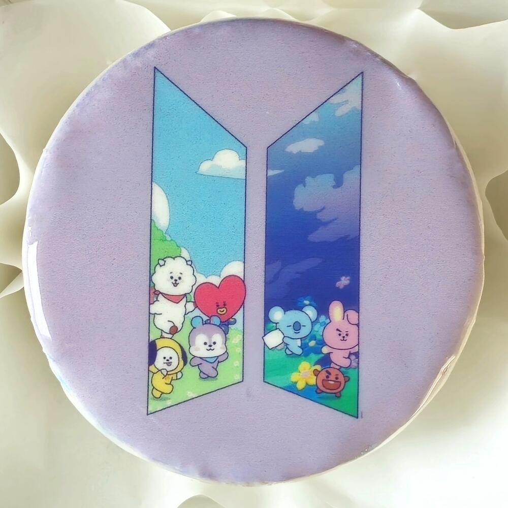 Бенто торт для фаната к-поп корейской группы с символом БТС